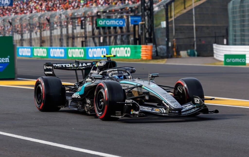 mercedes kimi suzuka