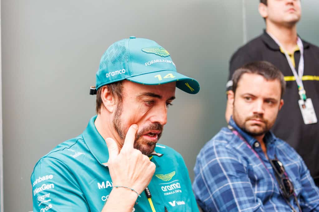 fernando alonso aston martin