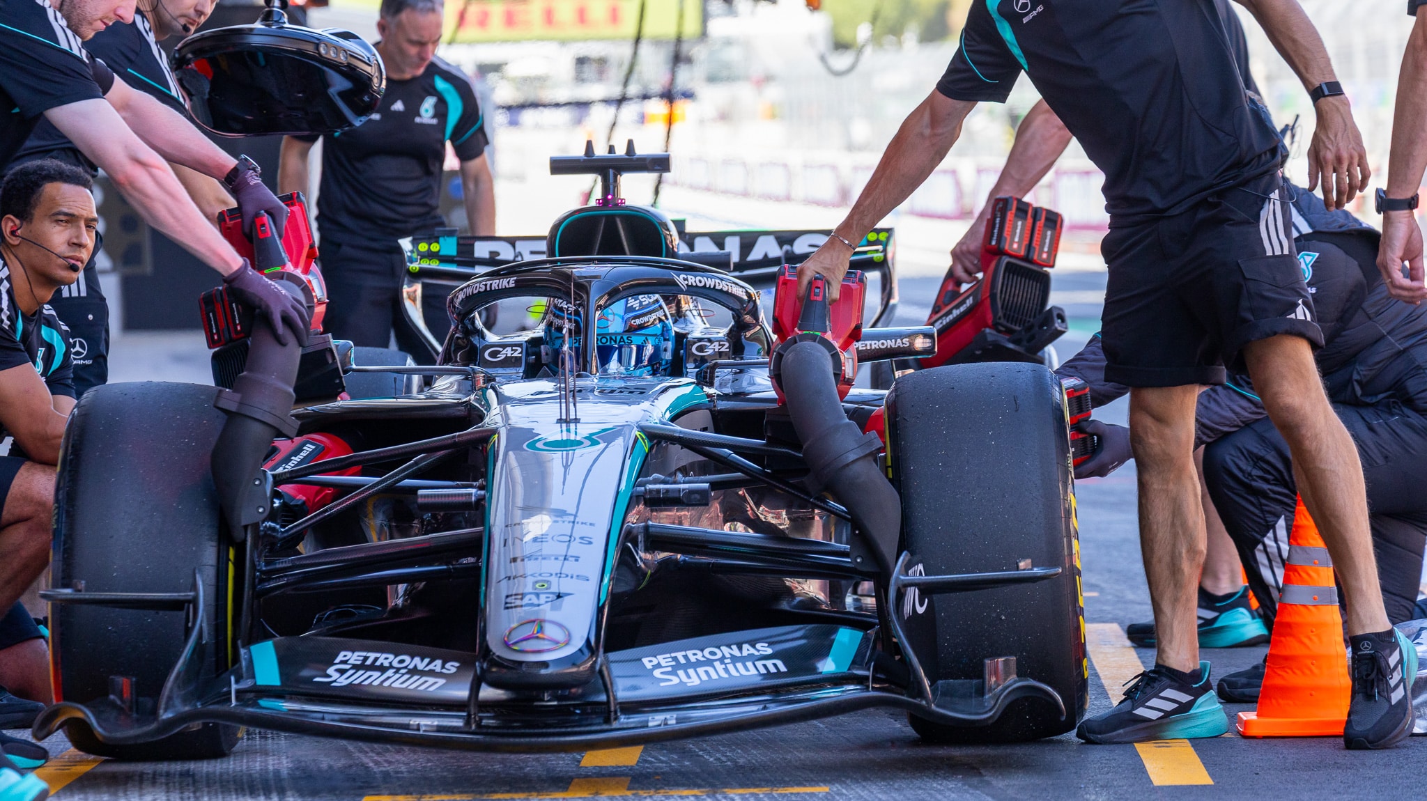 george russell mercedes Barcelona gp 2026